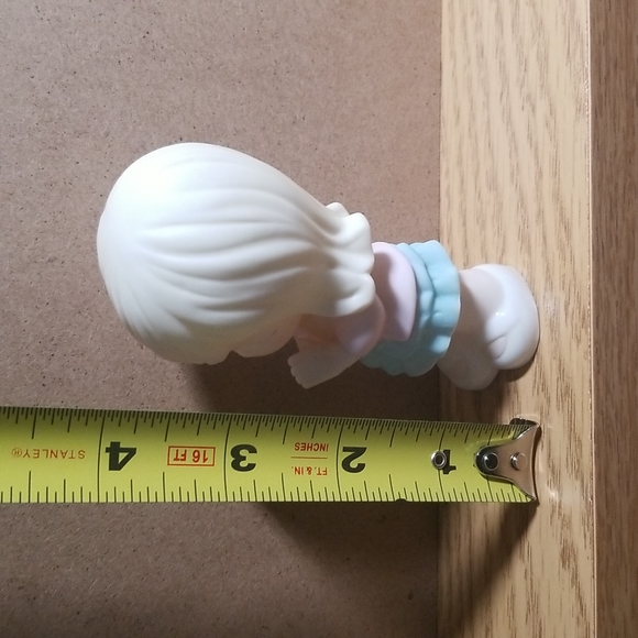 Precious Moments Small Cute Girl Praying Figurine - Picture 4 of 8